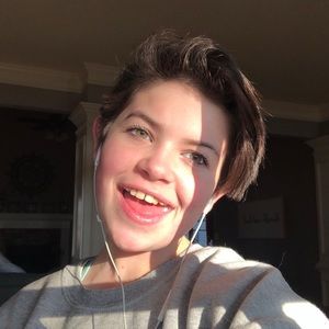 Meet your Posher, Caroline